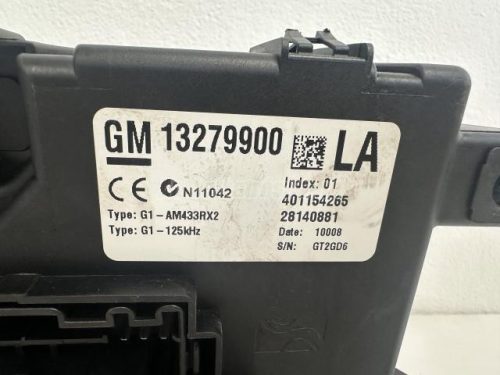 OPEL CORSA D - 2011 - 13279900 - biztosítéktábla