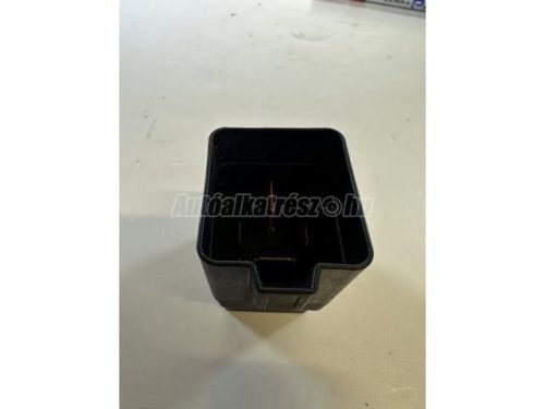 VOLKSWAGEN PASSAT VI - 2012 - 3B0951253 - előizzító relé