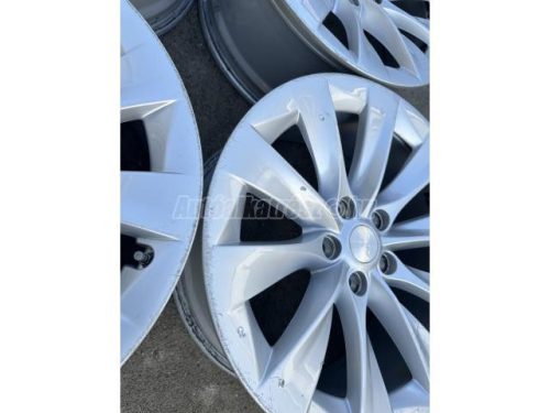 TESLA MODEL S 105933700B - Gyári alufelni 19x8