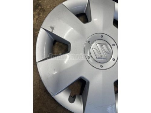 SUZUKI  dísztárcsa