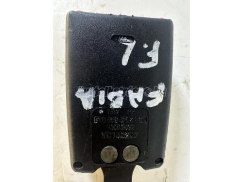 biztonsági öv csat