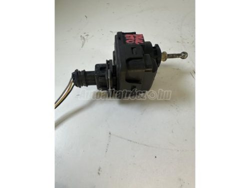 fényszórómagasság állítás motor