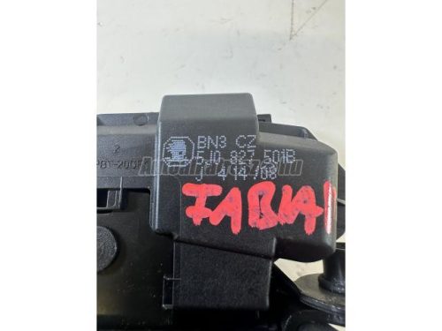 csomagtér ajtó zárszerkezet