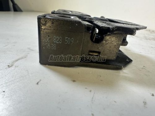 SKODA FABIA - 2010 - 5J0823509 - motorháztető zár