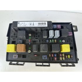 OPEL ASTRA H - 2008 - 13206753 - biztosítéktábla