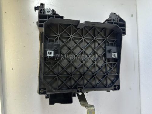 VOLKSWAGEN SHARAN - 2003 - S108152001 - biztosítéktábla