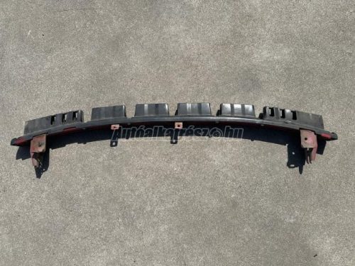 lökhárító merevítő