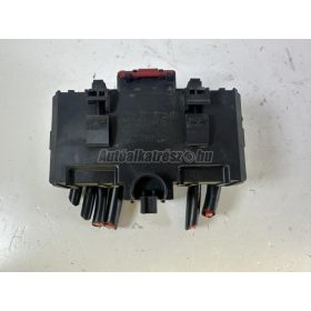   MERCEDES-BENZ C-OSZTÁLY - 2006 - A2035450803 - biztosítéktábla elosztó