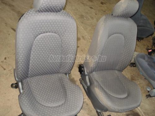 FORD FIESTA - 2001/02 - Első ülés párban